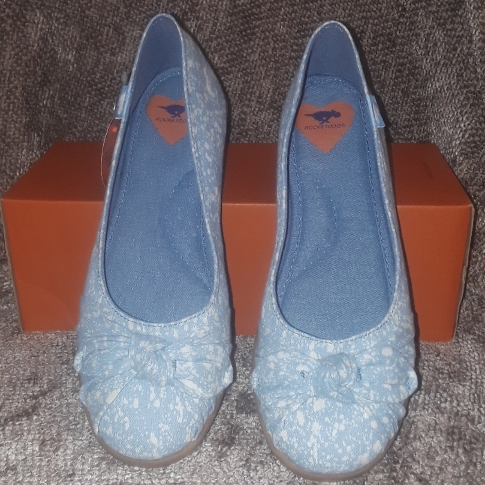 *** Rocket dog Light blue & White Jiggy Lucky One Cotton Flats w/ Bow Toe Design - Picture 3 of 7